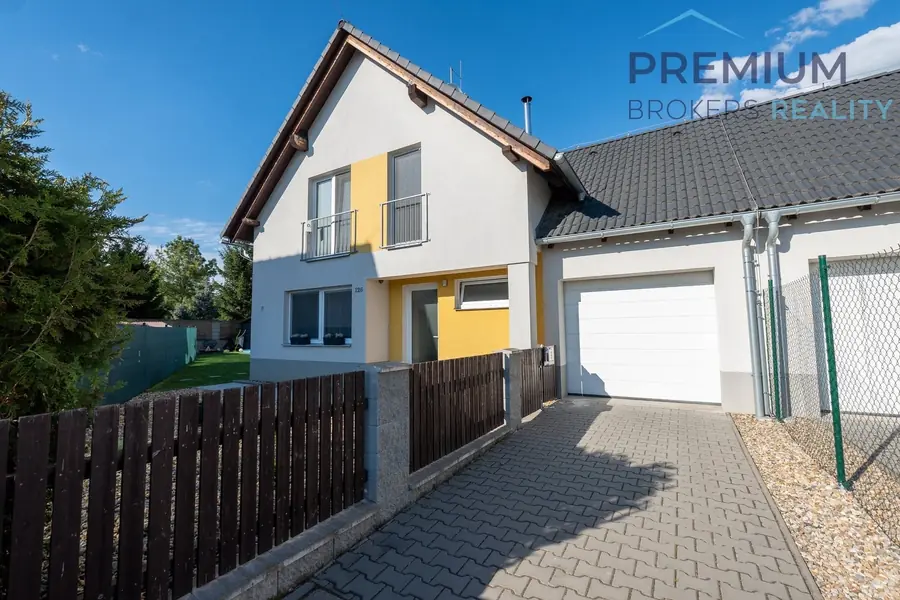 Prodej rodinného domu, 137 m², pozemek 391 m², Býkev