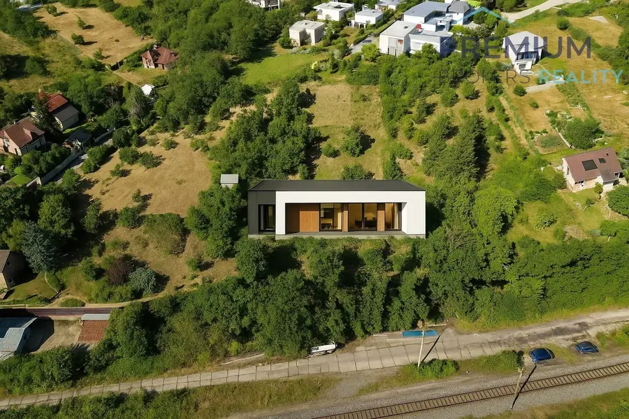 Prodej kaskádovitého pozemku pro bydlení 1 320 m² - Beroun-Závodí